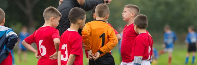 Flyktingar väcker liv i fotbollsklubbar